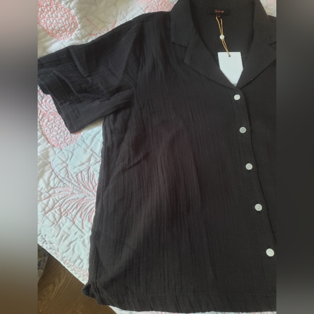 Quince Cotton Gauze Black Button-Up Top - Picture 10 of 10